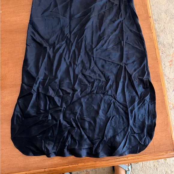 Banana Republic Midnight Blue Skirt -Silk. - Picture 3 of 3